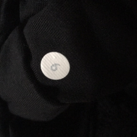 LULULEMON JACKET - Picture 8 of 8